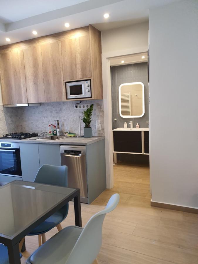 Tony'S Suite With Parking Atena Exterior foto